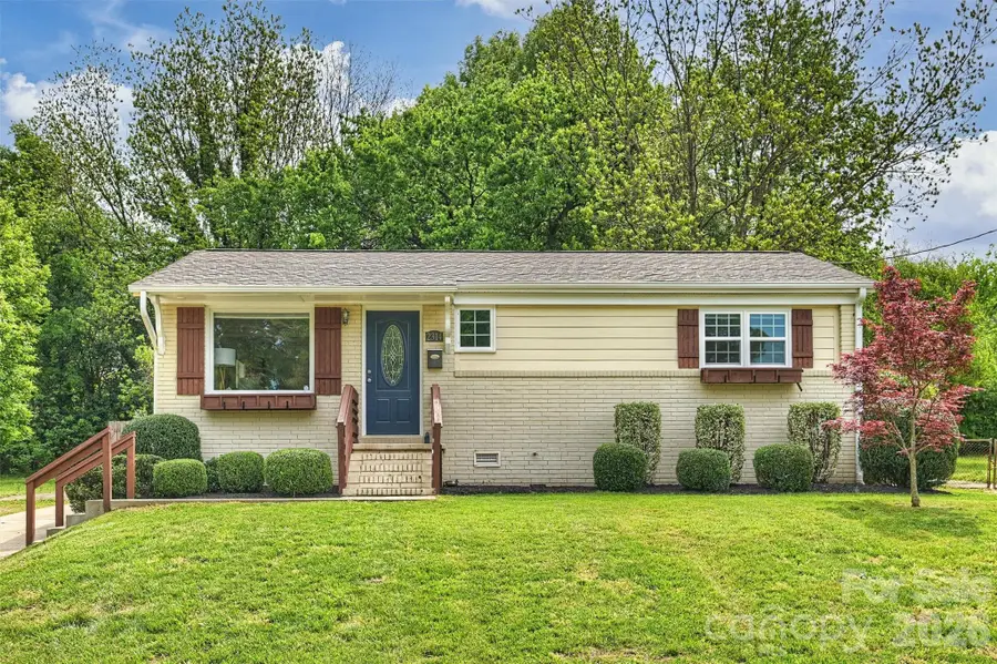 2314 Crestview Drive, Charlotte, NC 28216 - #2