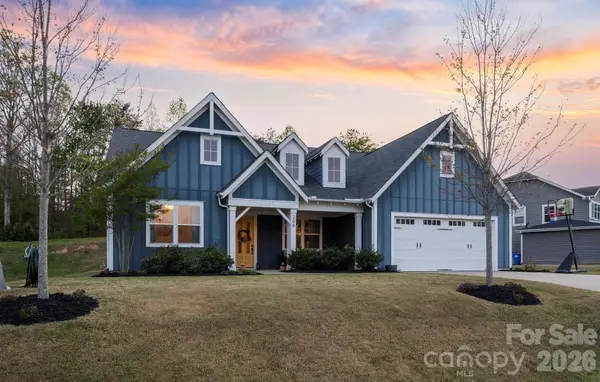 209 Country Lake Drive, Mooresville, NC 28115