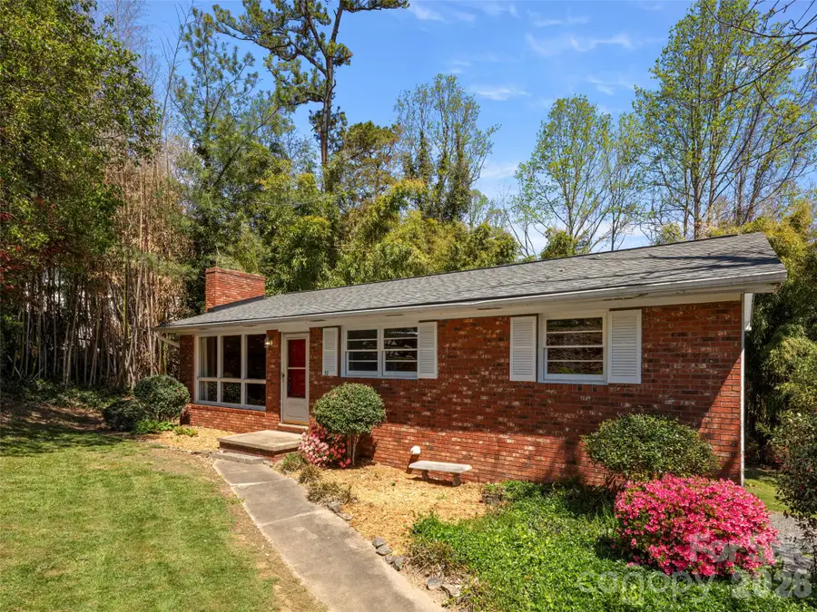 32 Hillendale Road, Asheville, NC 28805 - #2