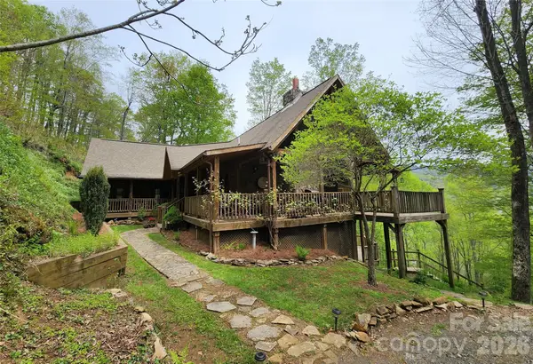 604 Croft View Drive, Bakersville, NC 28705