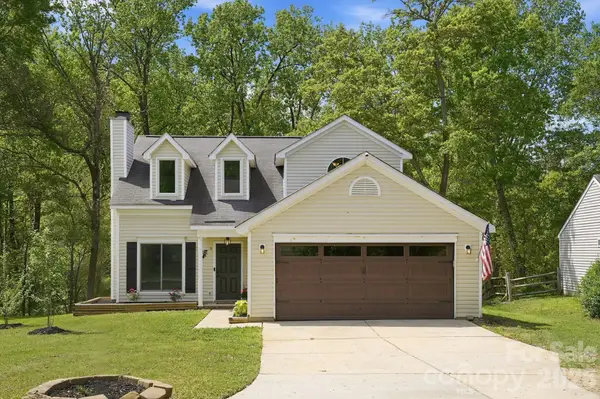 1629 Oak Knoll Lane, Charlotte, NC 28214