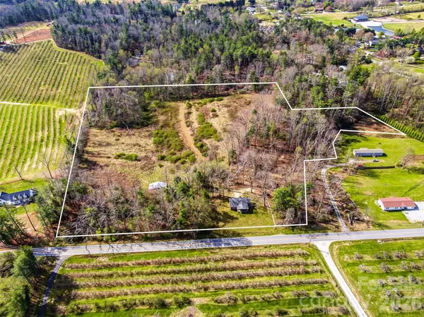 984 Pace Road, Hendersonville, NC 28792