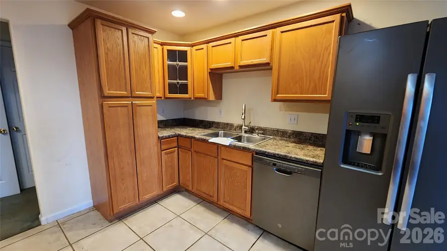 200 Park Place, Morganton, NC 28655 - #3