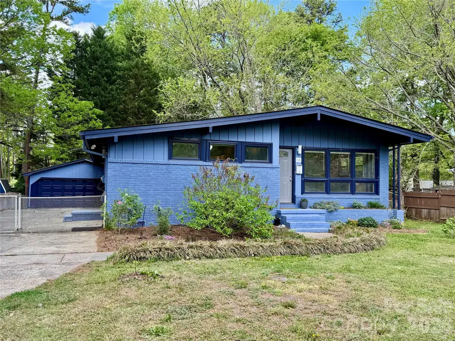 1511 Briarfield Drive, Charlotte, NC 28205 - #2