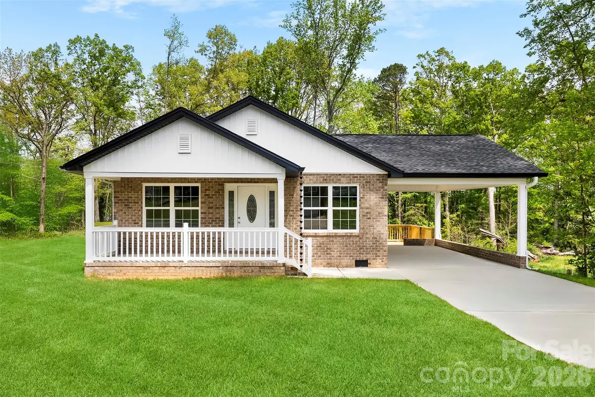 108 W Iowa Avenue, Bessemer City, NC 28016 - #1