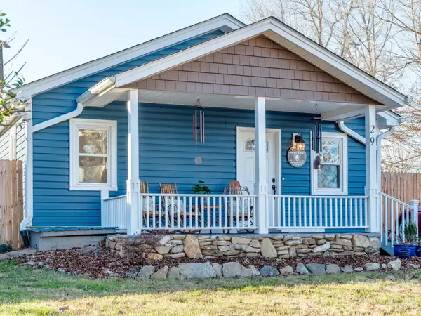 29 White Oak Road, Arden, NC 28704