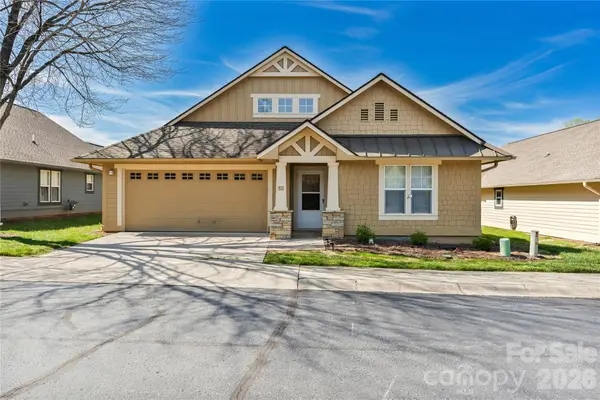 47 Barn Owl Way, Hendersonville, NC 28792