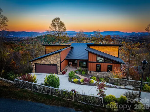 41 Ben Lippen School Road, Asheville, NC 28806