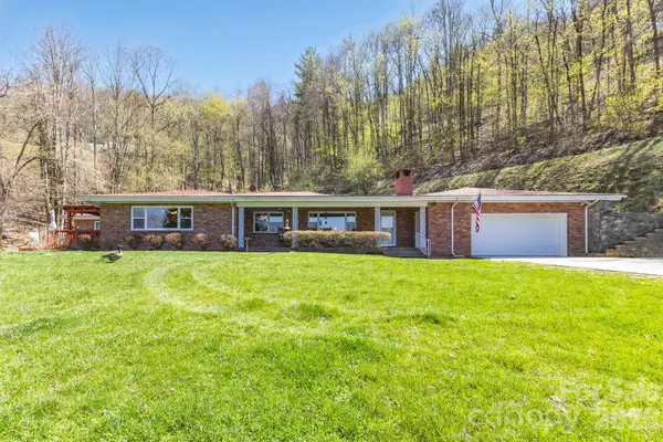 87 Rockwood Road, Waynesville, NC 28786