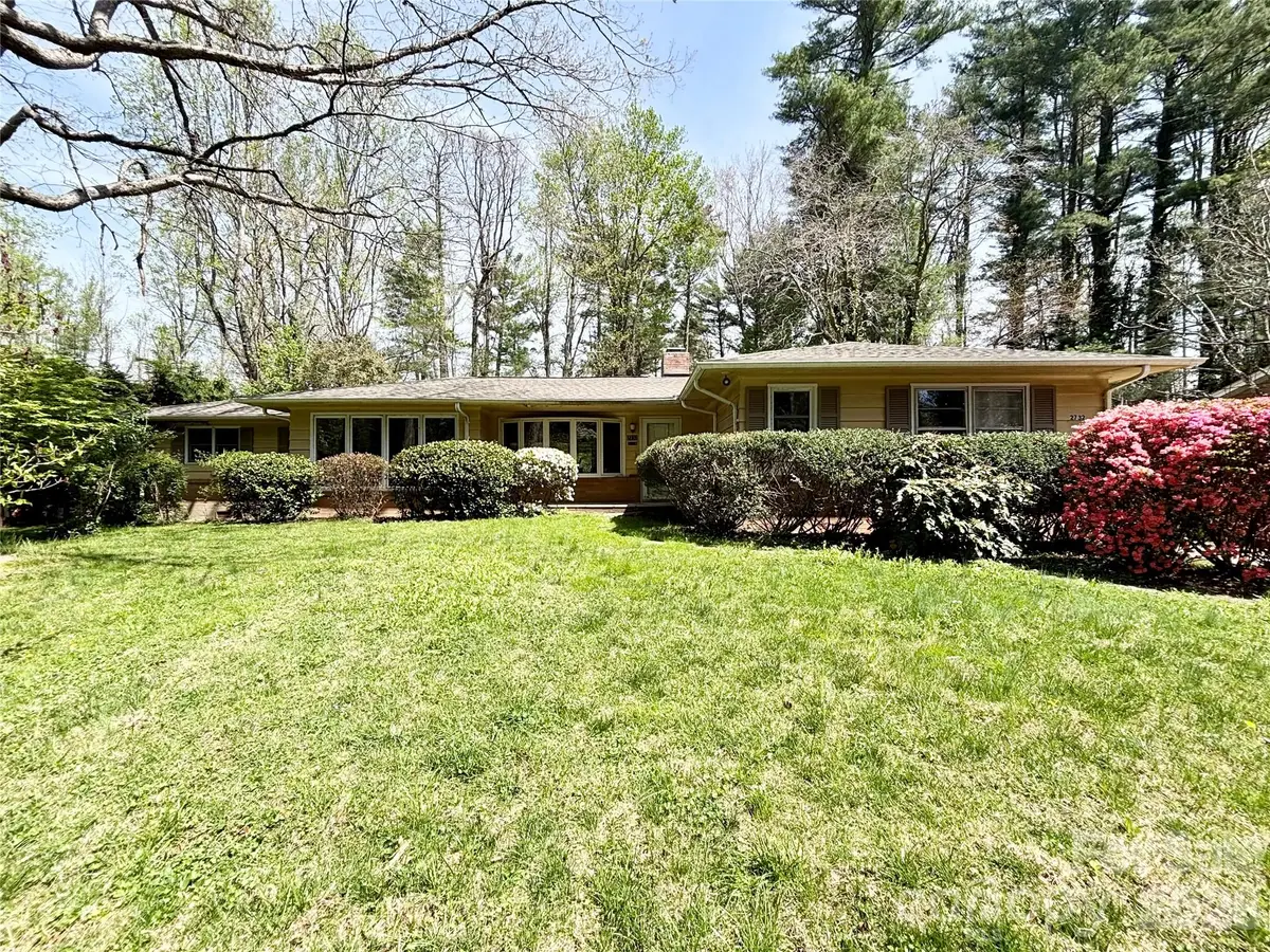 2732 Holly Hill Drive N, Hendersonville, NC 28791 - #1