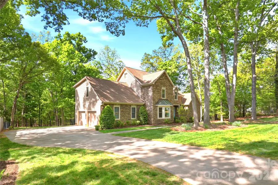 8200 Asheley Glen Drive, Mint Hill, NC 28227 - #3