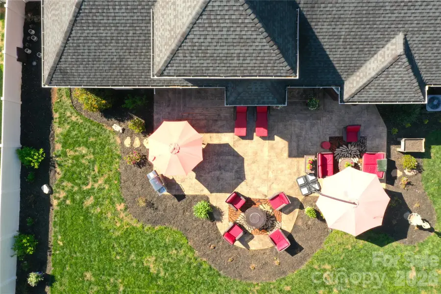 406 5th Avenue Ne, Conover, NC 28613 - #3