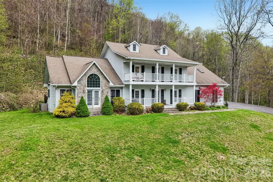 302 Davy Crockett Drive, Maggie Valley, NC 28751 - #2