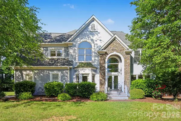 6123 Glen Manor Drive, Charlotte, NC 28269
