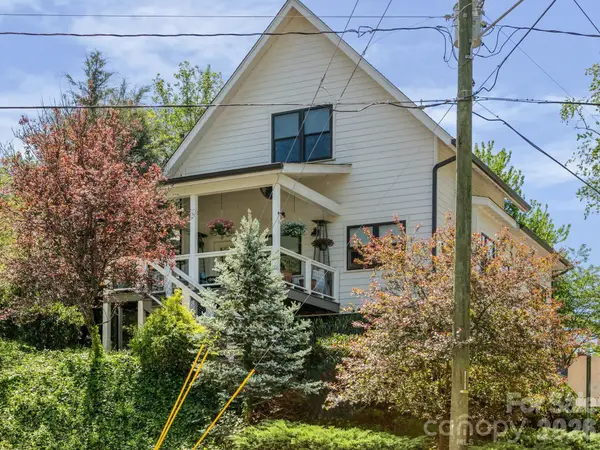 46 Rumbough Place, Asheville, NC 28806