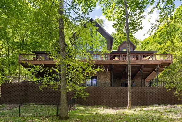 14 Walnut Drive, Mills River, NC 28759