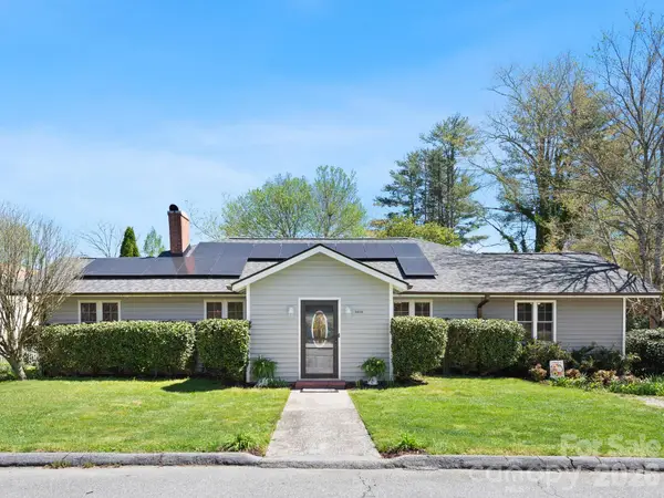 1614 Ridgewood Boulevard, Hendersonville, NC 28791