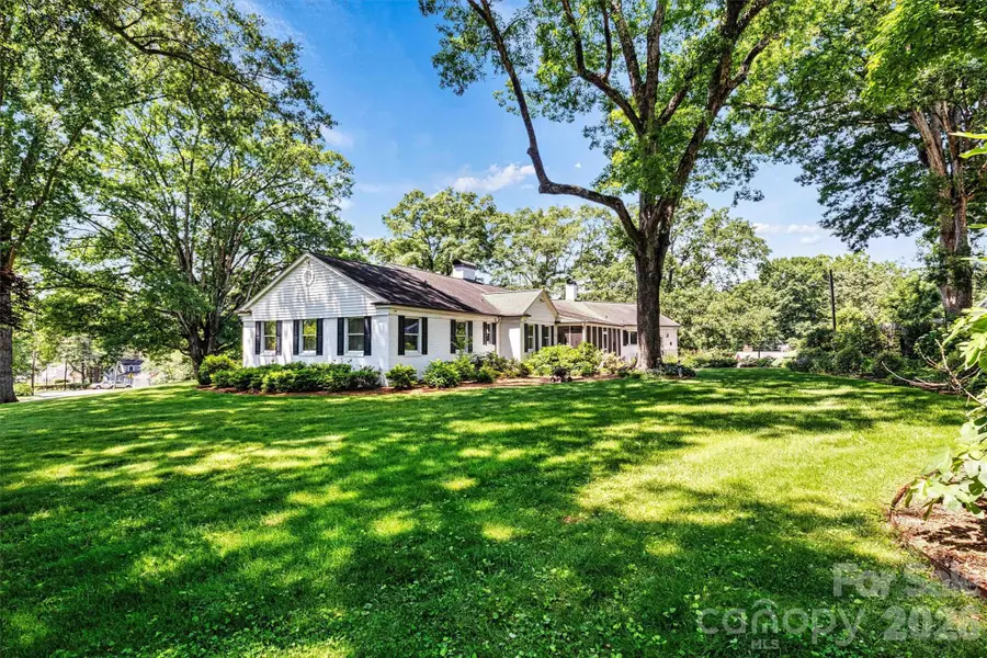 842 North Center Street, Hickory, NC 28601 - #3