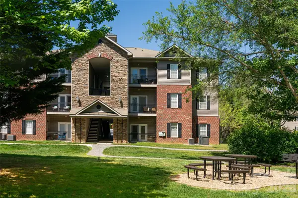 132 Appeldoorn Circle, Asheville, NC 28803
