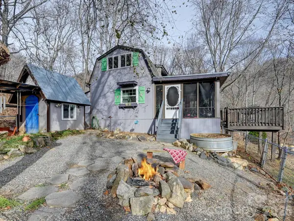 90 Davidson Gap Road, Leicester, NC 28748