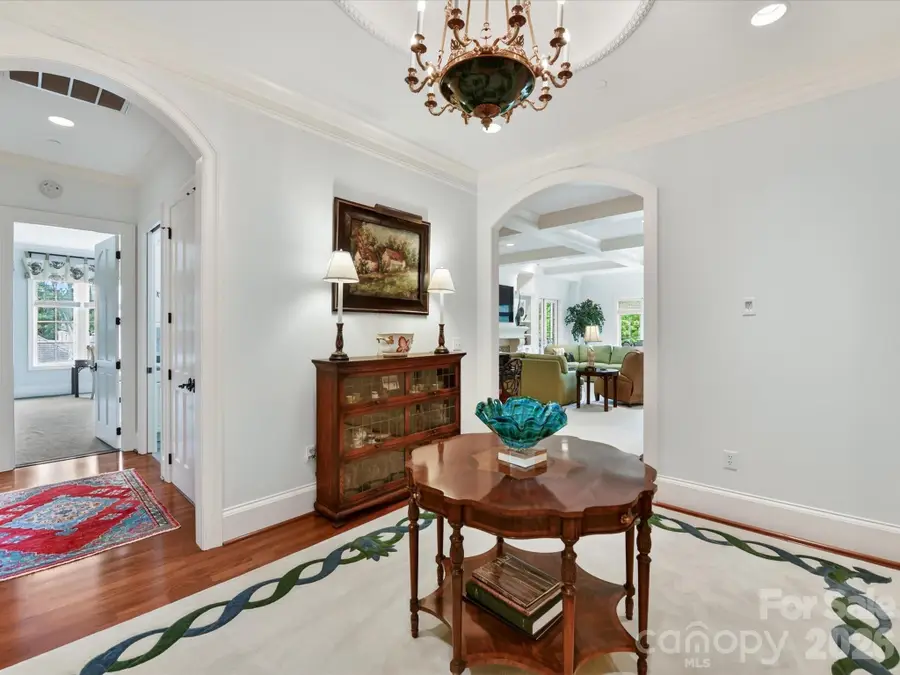 2223 Croydon Road #302, Charlotte, NC 28207 - #3