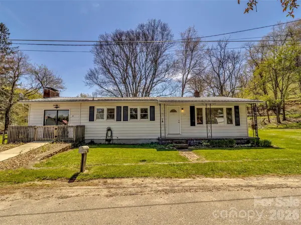 61 Indian Trail Loop, Waynesville, NC 28786