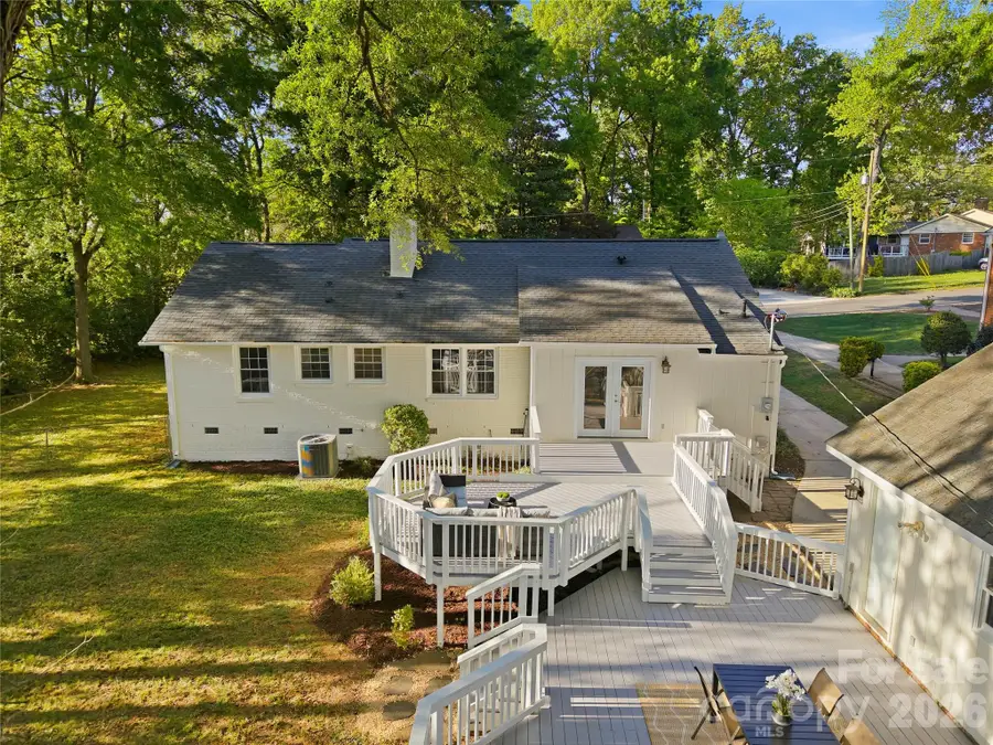 620 Shawnee Drive, Charlotte, NC 28209 - #2