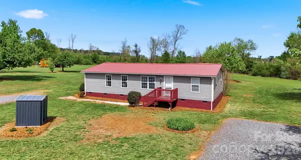 2486 Evening Drive, Claremont, NC 28610