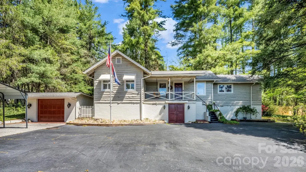 110 Chariton Avenue, Hendersonville, NC 28739 - #1