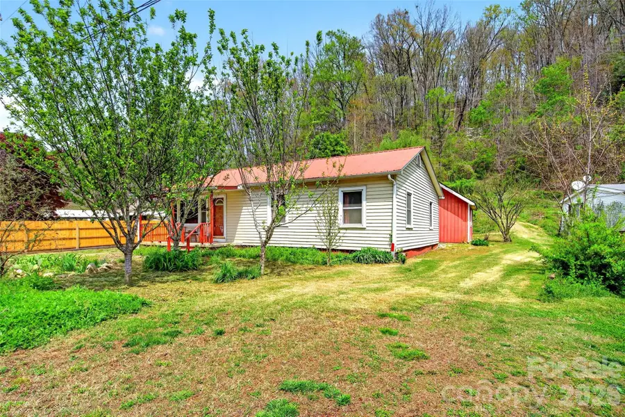 522 Old Us 70 Highway W, Old Fort, NC 28762 - #2