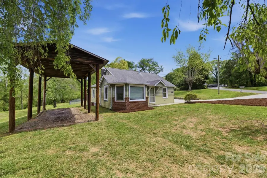 2566 Andrews Circle, Lenoir, NC 28645 - #2