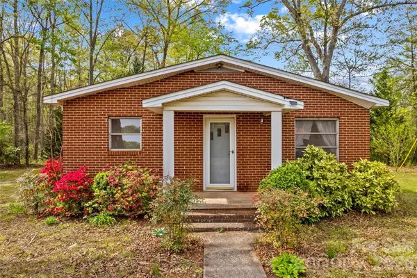 151 Bent Twig Drive, Statesville, NC 28677