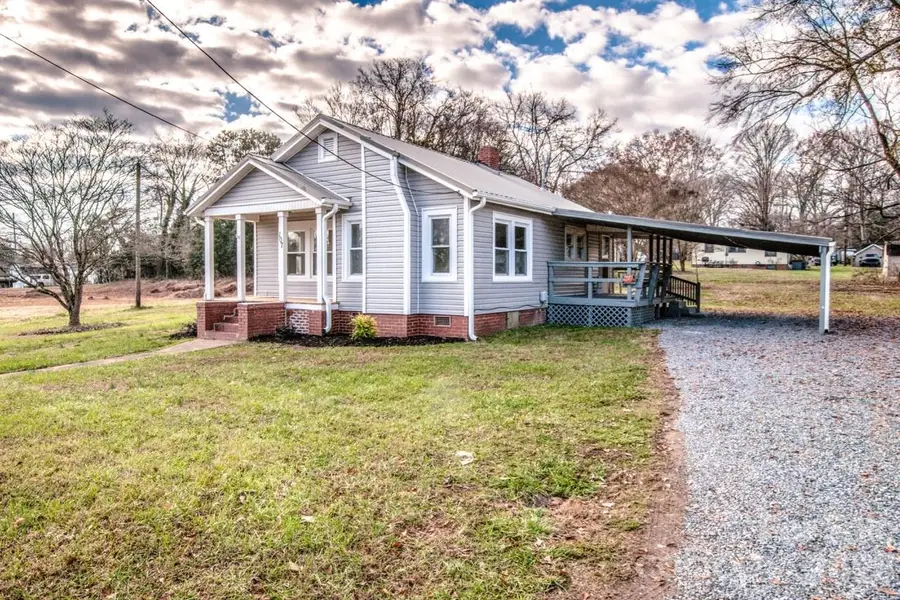 107 Rose Street, Mount Holly, NC 28120 - #3