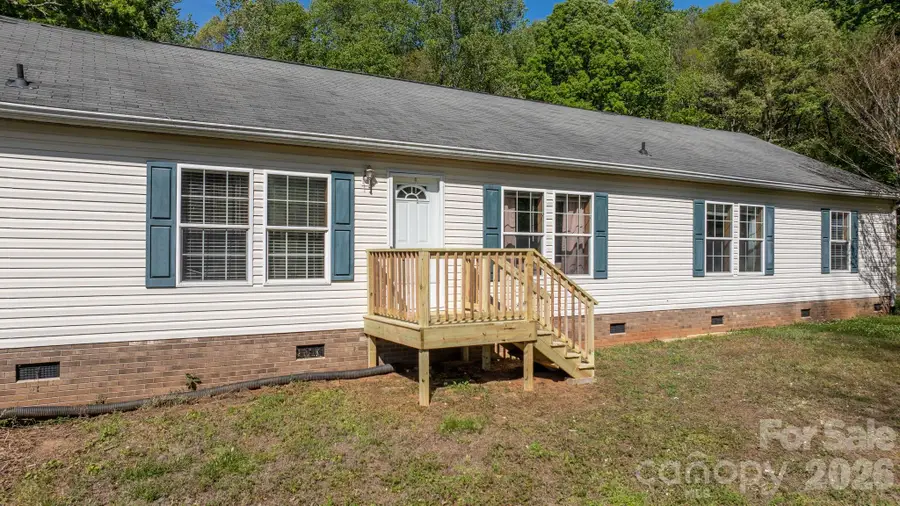 3634 Hillview Drive Ne, Conover, NC 28613 - #3