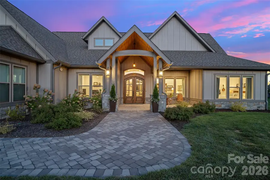 480 Daniel Circle Drive, Mills River, NC 28759 - #2