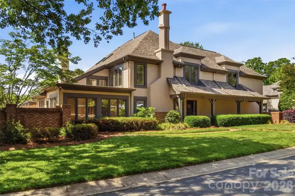 5740 Ballinard Lane, Charlotte, NC 28277