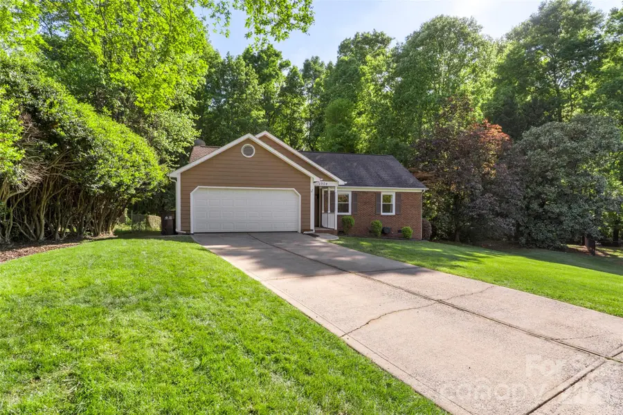 5904 Scots Bluff Drive, Charlotte, NC 28227 - #2