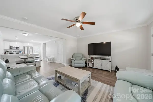 3953 Newhall Drive Nw, Hickory, NC 28601