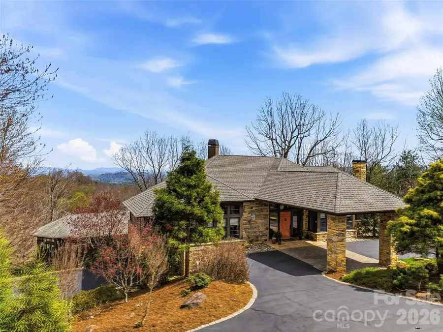 1000 Mcfarlane Way, Hendersonville, NC 28739 - #2