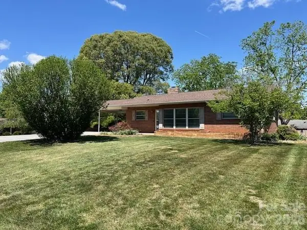 2303 Briarwood Street Sw, Lenoir, NC 28645