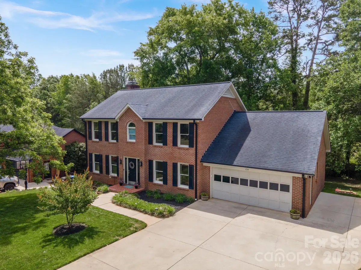 134 31st Avenue Court Ne, Hickory, NC 28601 - #1