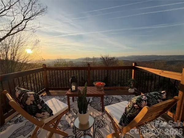 301 Forge Crest Drive, Mills River, NC 28759