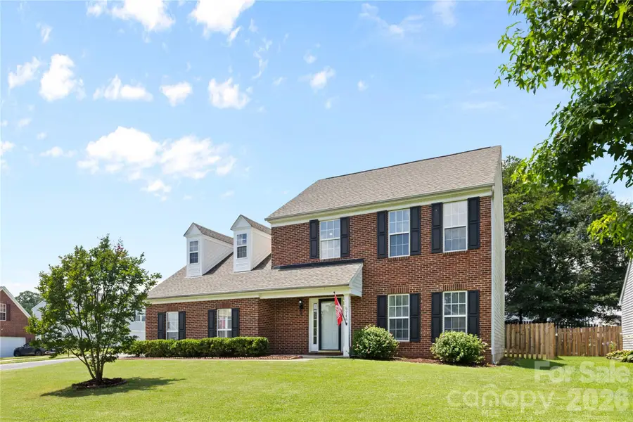 9746 Holly Park Drive, Charlotte, NC 28214 - #2