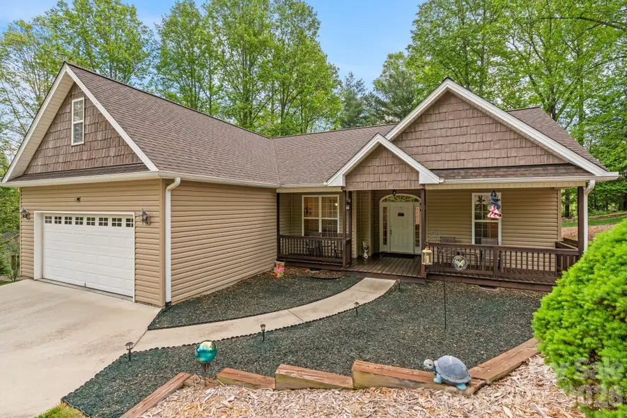 112 Chestnut Lane, Hendersonville, NC 28792 - #3