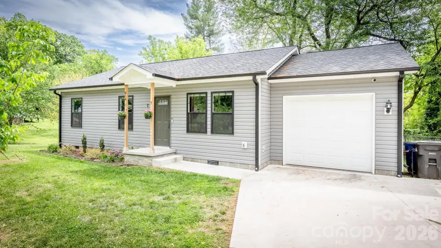 614 E Front Street, Statesville, NC 28677 - #2