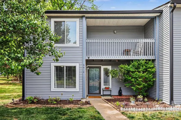 6614 Point Comfort Lane, Charlotte, NC 28226