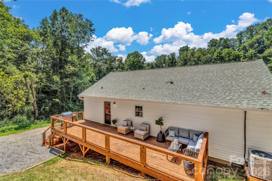 21 Carolinda Lane, Waynesville, NC 28786 - #2