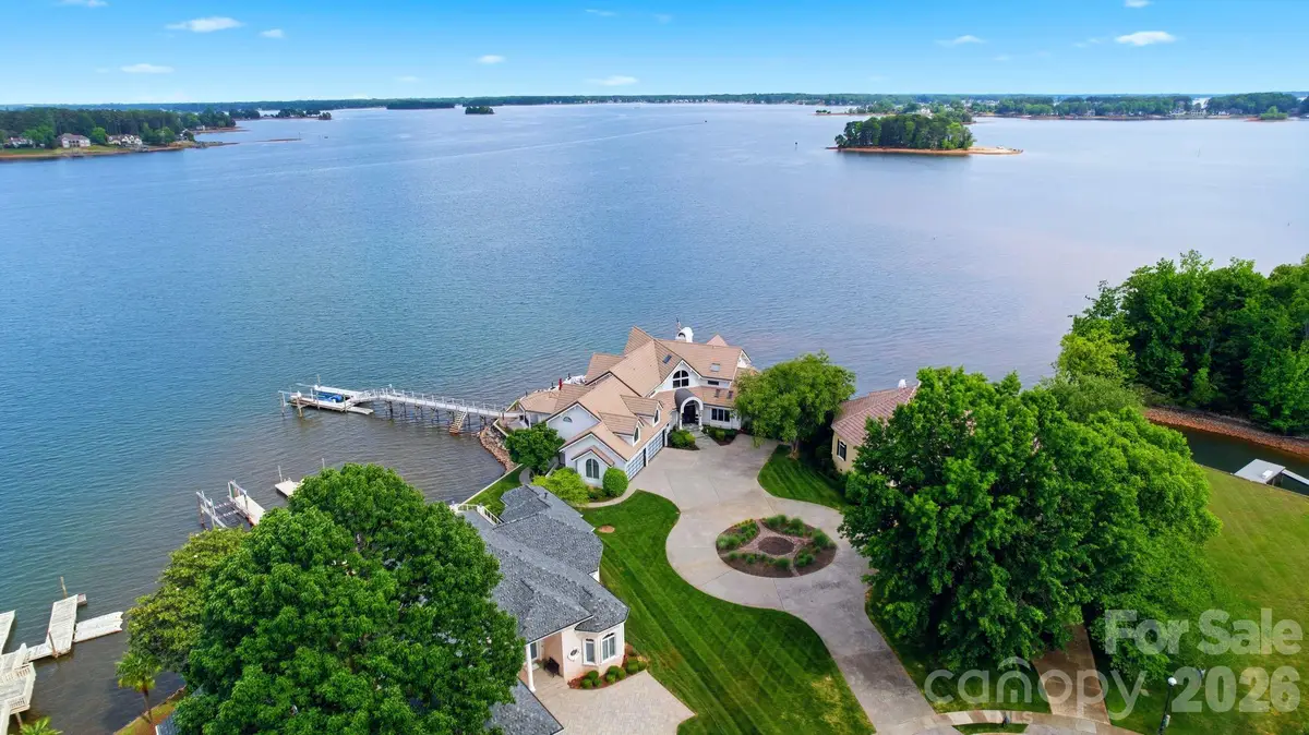 3386 Governors Island Drive, Denver, NC 28037 - #1