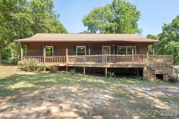 2008 Rock Springs Circle, Denver, NC 28037