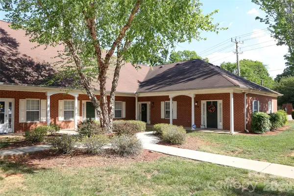 7175 Somerset Springs Drive #E BLD1, Charlotte, NC 28262